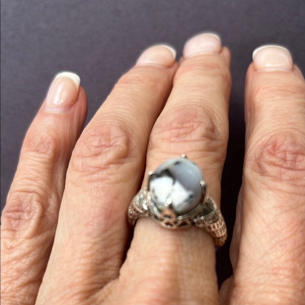 Vintage Sterling Silver and Gray Stone Ring